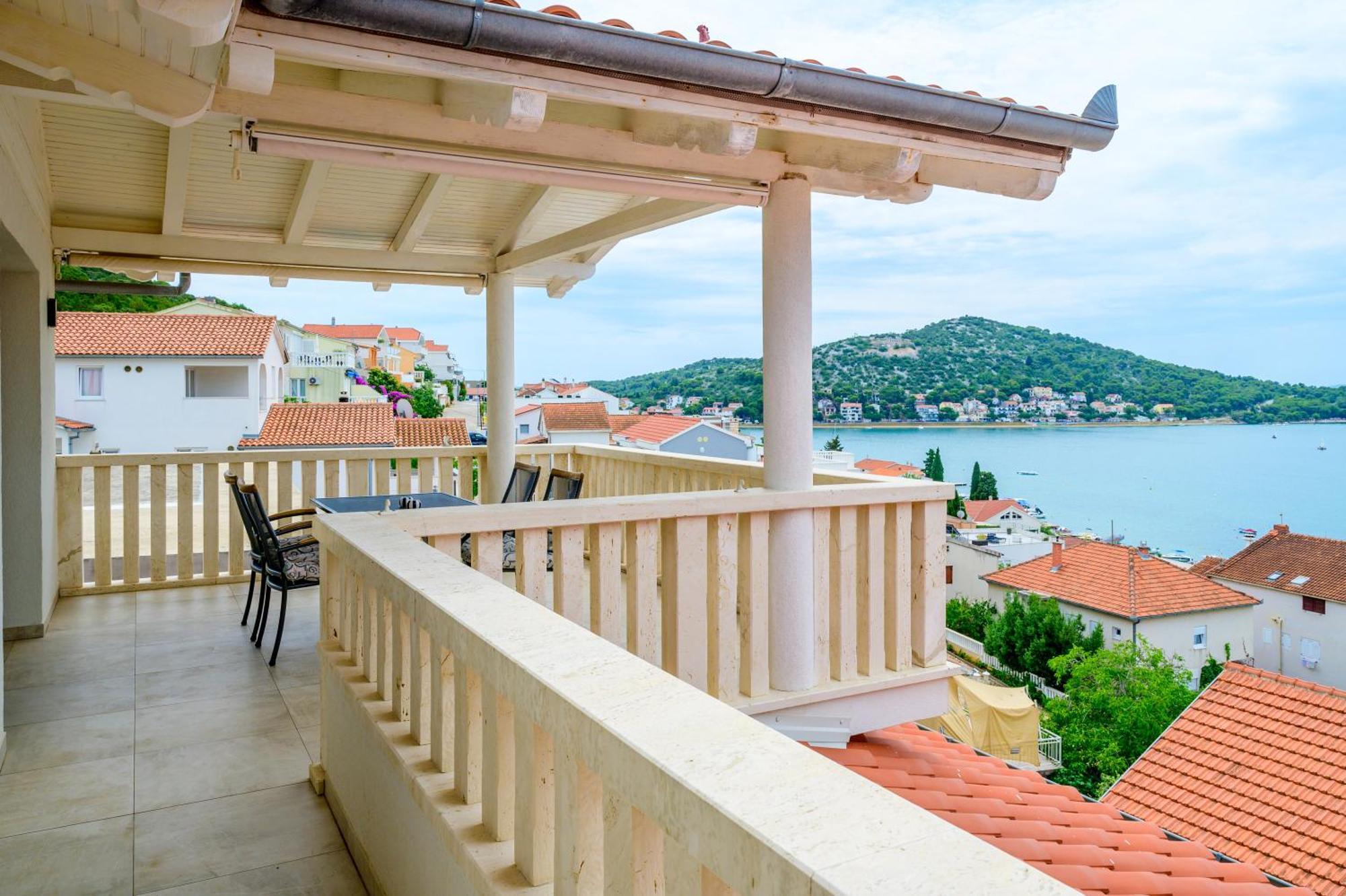 Villa I Karma Tisno Extérieur photo